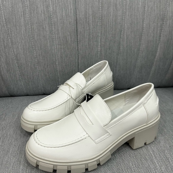Y2K style Women's White Chunky Loafers size 9 - Picture 1 of 6